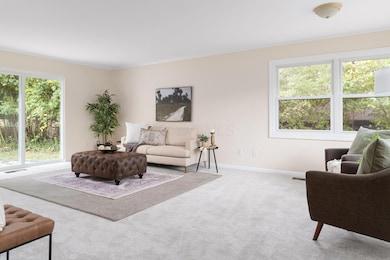 3016 Riverside Drive_07