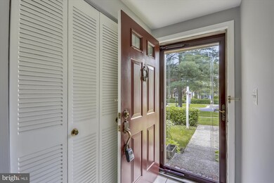 20508 Strath Haven Dr, Montgomery Village, MD 20886 - photo 2