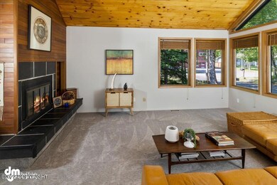 07-Living Room_DMD_0115