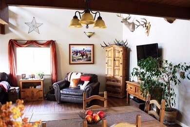 8170 W Evans Creek Rd, Rogue River, OR 97537 - photo 7