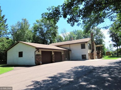 25'x27' attached garage