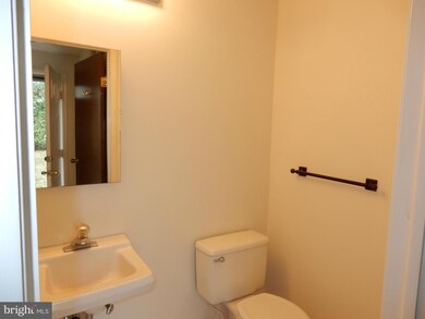 7965 Tyson Oaks Cir, Vienna, VA 22182 - photo 7