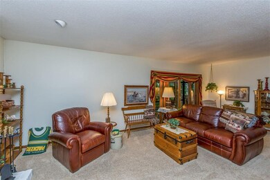 6221 High Country Dr NE, Cedar Rapids, IA 52411 - photo 5