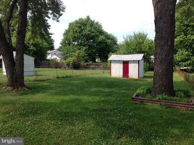 126 Polk Dr, Manassas Park, VA 20111 - photo 4