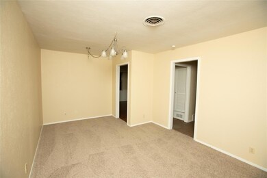 524 E Redbud Dr, Hurst, TX 76053 - photo 7