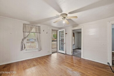 10310 Stiles Ln, Kodak, TN 37764 - photo 4