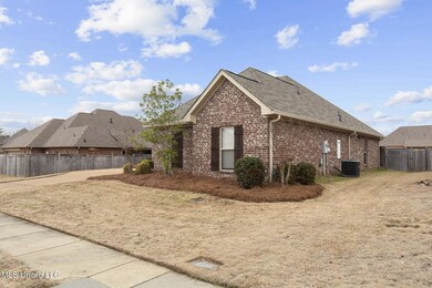 4-web-or-mls-325 Gladeview-4