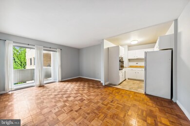 4600 Connecticut Ave NW unit 627, Washington, DC 20008 - photo 6