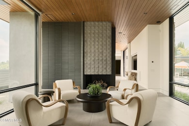 Daylight - Entryway and Sitting Area