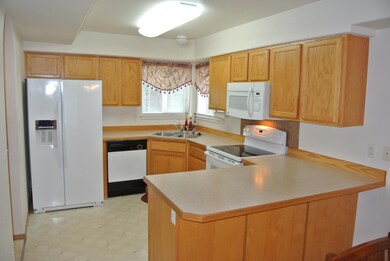 KITCHEN WITH EATIN BAR