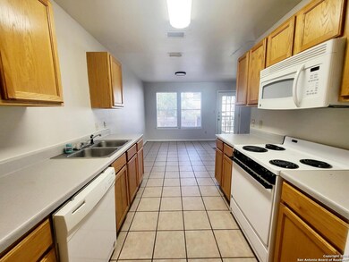 892 Sagewood Trail unit 894, San Marcos, TX 78666 - photo 7