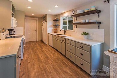 63679 High Standard Dr, Bend, OR 97701 - photo 7