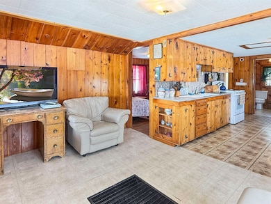 19 Gray Rd, Pittsburg, NH 03592 - photo 7