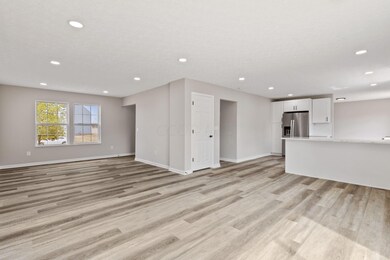 2024-9-18 42 River Ct 058