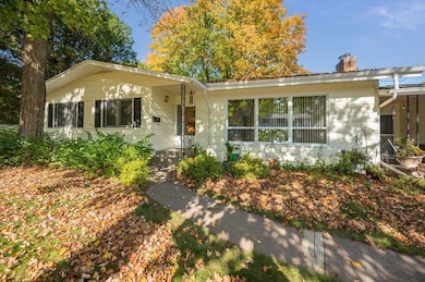 1956 Woodhaven Ln, Duluth, MN 55803 - photo 2