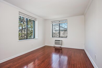 Greenwich Green unit 409, Old Greenwich, CT 06870 - photo 6