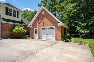 362 Regalwood Dr, Manchester, TN 37355 - photo 4