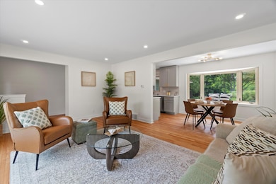 Living Room 4