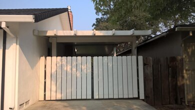 2205 Deerfield Ave, Redding, CA 96002 - photo 4