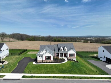 4833 Farrcroft Dr unit 87, Easton, PA 18040 - photo 2