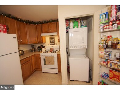 2054 Berkeley Dr, Pennsburg, PA 18073 - photo 6