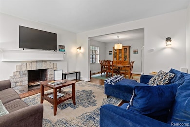 7042 Thatcher St unit Floor 1, Detroit, MI 48221 - photo 3