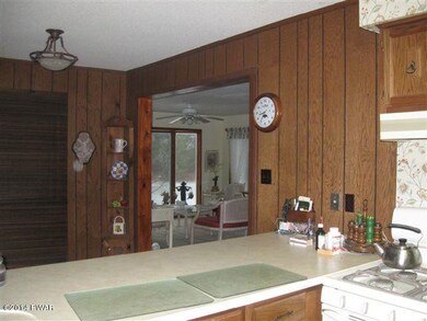 127 Hemlock Point Ct, Hawley, PA 18428 - photo 5