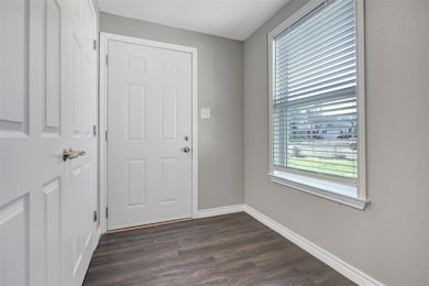 329 W Texas St, Denison, TX 75020 - photo 6