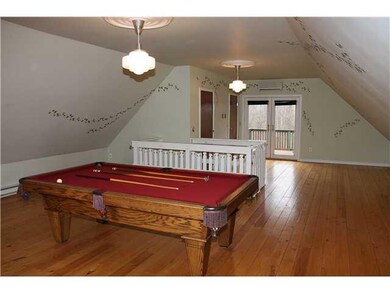 Family Room. Spacious Family room/ bonus room with