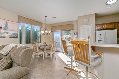 Breakfast bar and nook