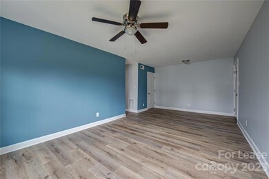 1048 Avondale Rd unit 17, Lowell, NC 28098 - photo 4