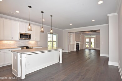 06- Kitchen & Living Room