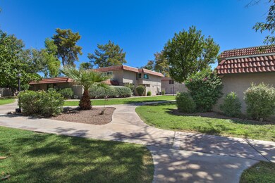 5619 S Admiralty Ct Unit B-5