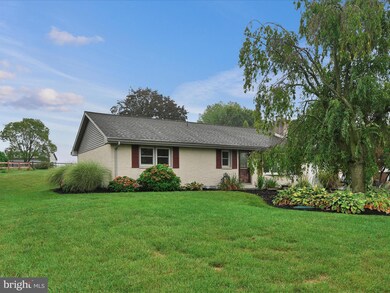 12 Lindbergh Dr, Palmyra, PA 17078 - photo 2