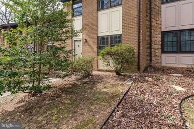 2053 Headlands Cir, Reston, VA 20191 - photo 4