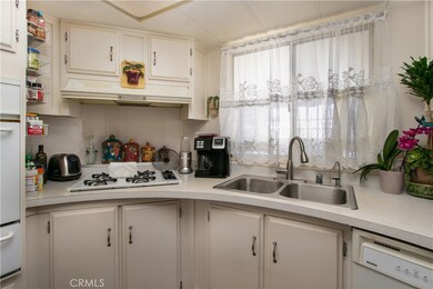 2200 W Wilson St unit 154, Banning, CA 92220 - photo 3