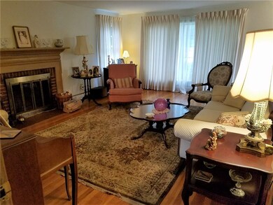 6 April Ct, Providence, RI 02908 - photo 7