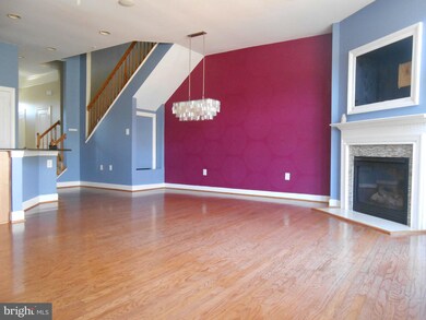 12805 Clarks Crossing Dr, Clarksburg, MD 20871 - photo 2