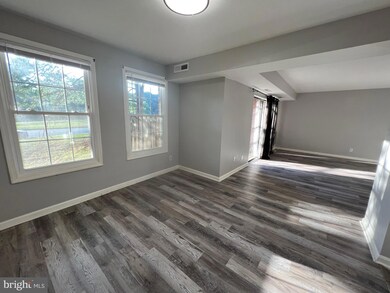 846 Quince Orchard Blvd unit 1, Gaithersburg, MD 20878 - photo 4