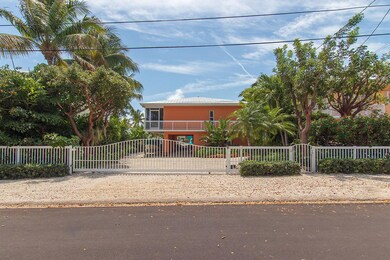 1212 Mockingbird Rd