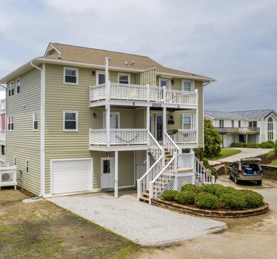 2502 W Emerald