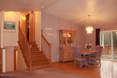 Flowing Floor Plan