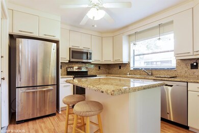 03_4475BFicusTreeRoad_5_Kitchen_HiRes