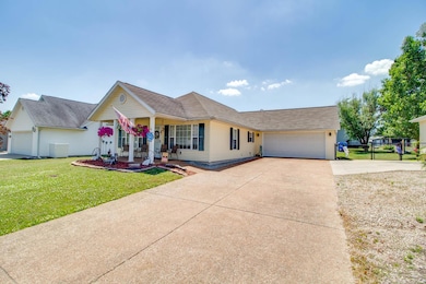 1214 Dolan Ln, Jerseyville, IL 62052 - photo 3