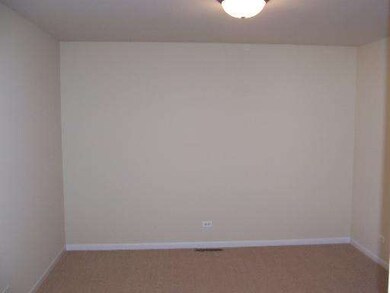 536 Waco Ln, Carpentersville, IL 60110 - photo 7