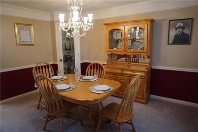 Dining Room with Built in Display Cabinet, Crown M