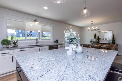 5511 SW Timber Ridge Ln, Topeka, KS 66610 - photo 4