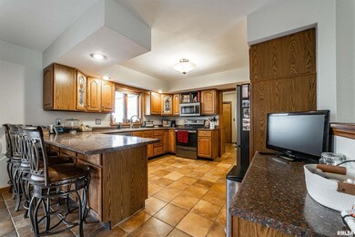 1501 N Logan St, Lincoln, IL 62656 - photo 7