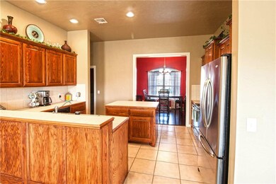 Nice open layout with plenty of cabinet space.
