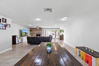 07-Dining Room